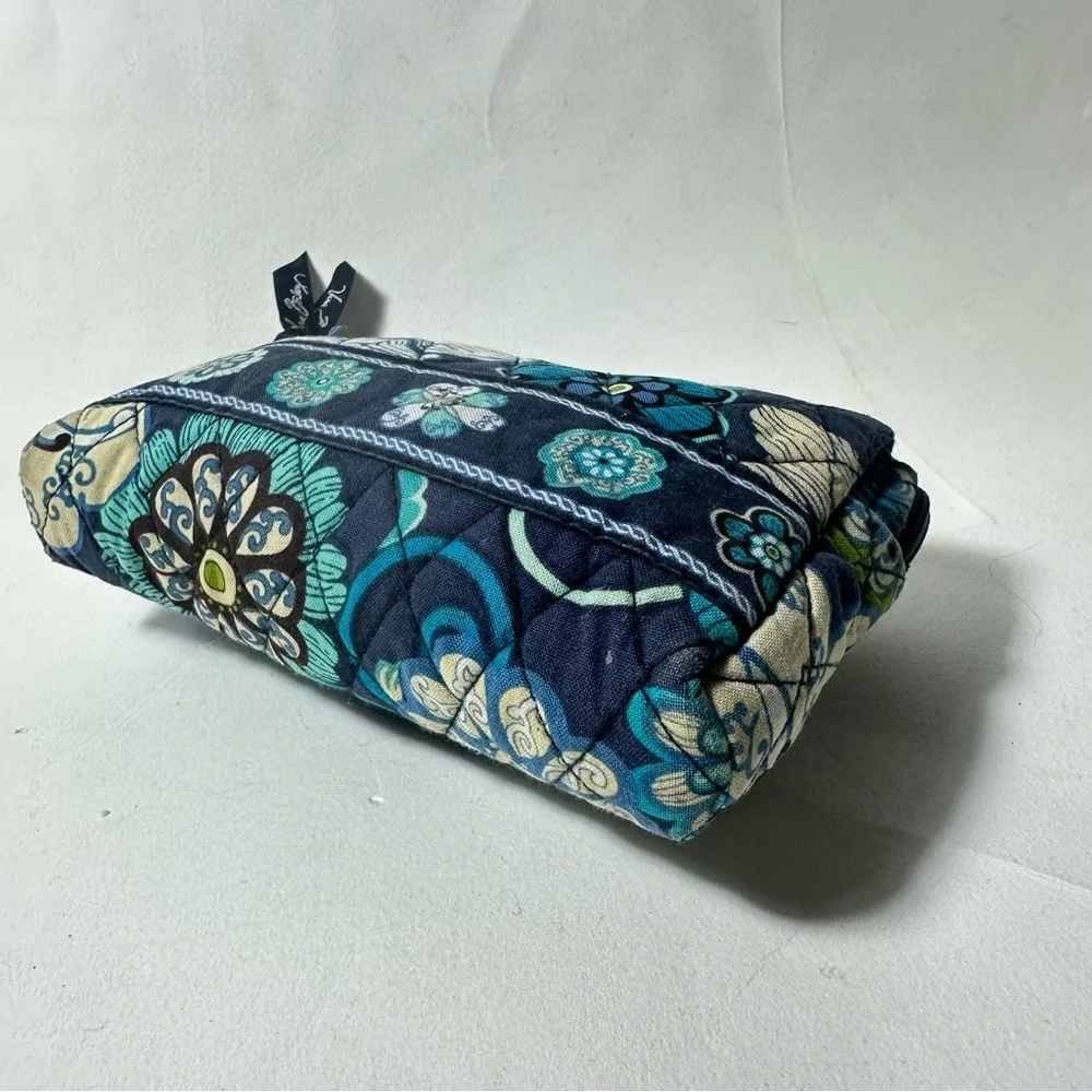 Vera Bradley Mod Blue Floral Small Waterproof Makeup Bag Blue